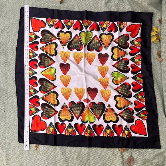 Atelier Versace VTG Italy Iconic Hearts Print Handroll Silk Scarf 34x34 EUC ! <3
